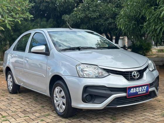 TOYOTA ETIOS 1.5 X SEDAN 16V FLEX 4P AUTOMÁTICO